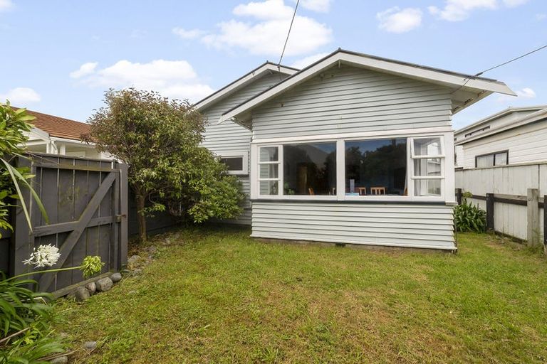 Photo of property in 34 Stone Street, Miramar, Wellington, 6022