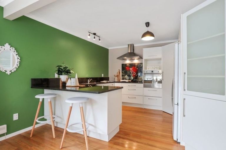 Photo of property in 15 Eton Drive, Hillcrest, Hamilton, 3216