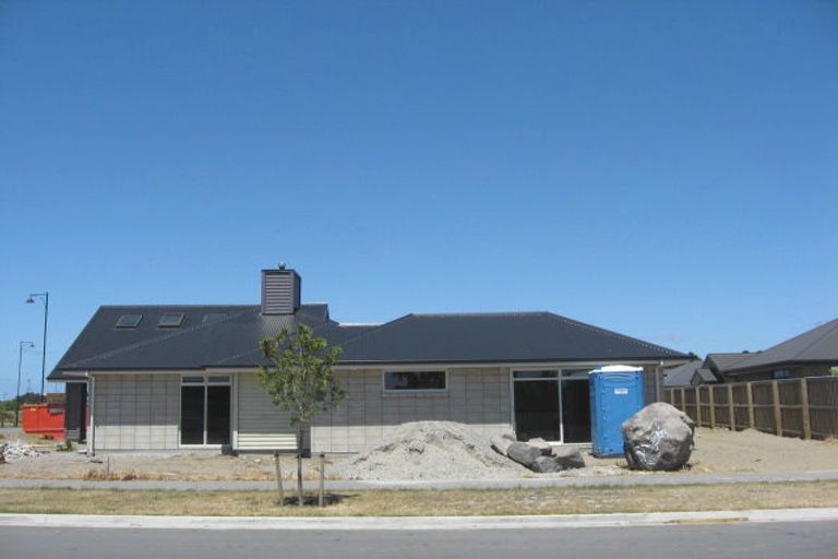 Photo of property in 3 Reka Street, Parklands, Christchurch, 8083