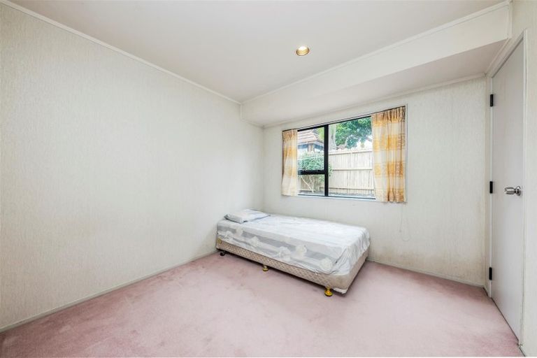 Photo of property in 10 Orangewood Drive, Northpark, Auckland, 2013