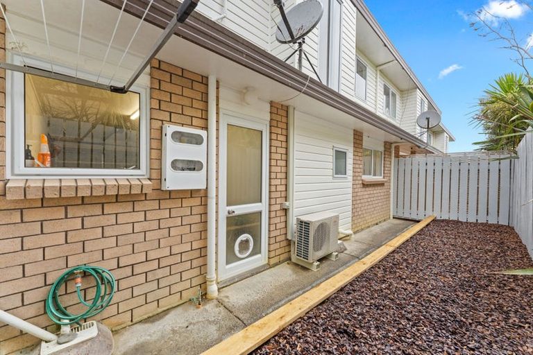 Photo of property in 130h Lakeside Drive, Orewa, 0931