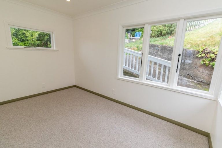 Photo of property in 71 Seatoun Heights Road, Seatoun, Wellington, 6022