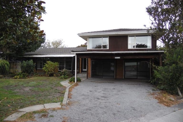 Photo of property in 53 Middlepark Road, Sockburn, Christchurch, 8042