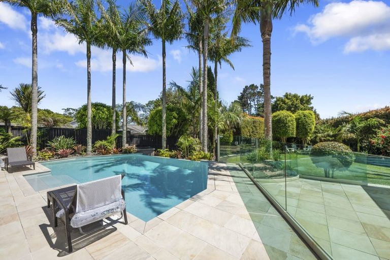 Photo of property in 12a Wainoni Heights, Greenhithe, Auckland, 0632