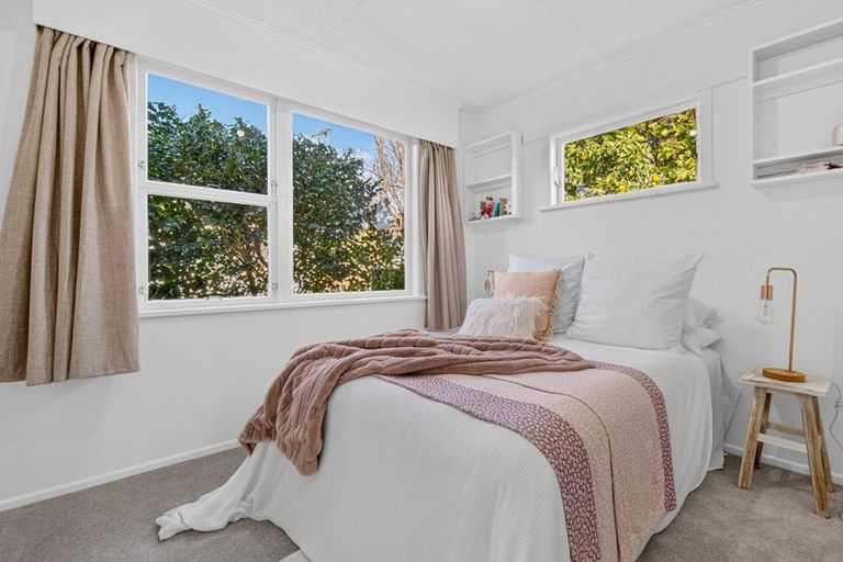 Photo of property in 17 Philip Street, Carterton, 5713