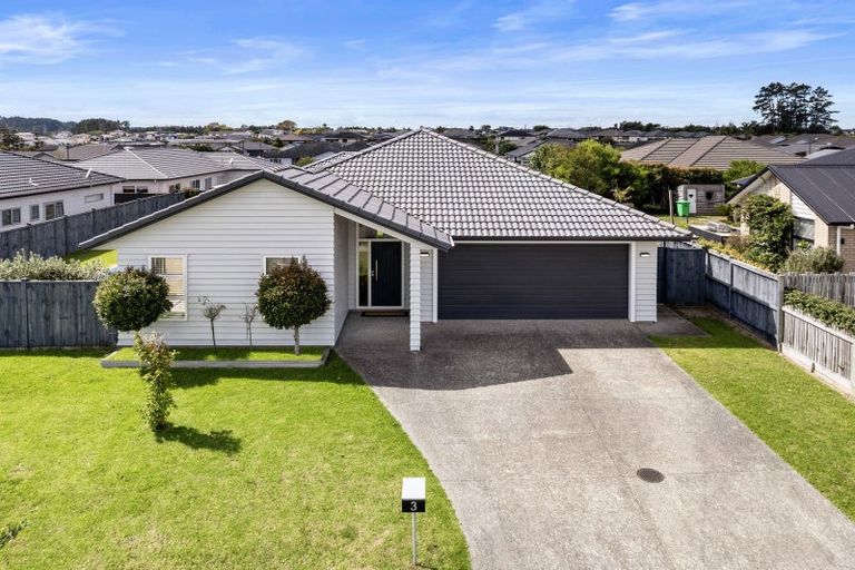 Photo of property in 3 Kuawa Drive, Kumeu, 0810