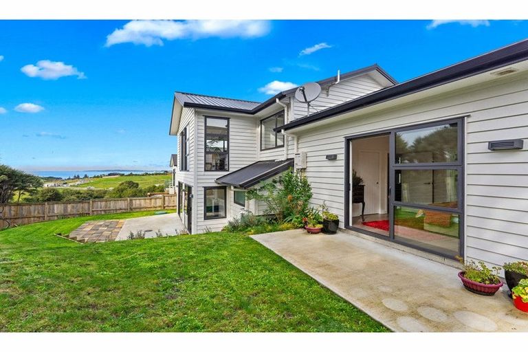 Photo of property in 5 Libertia Lane, Orewa, 0931