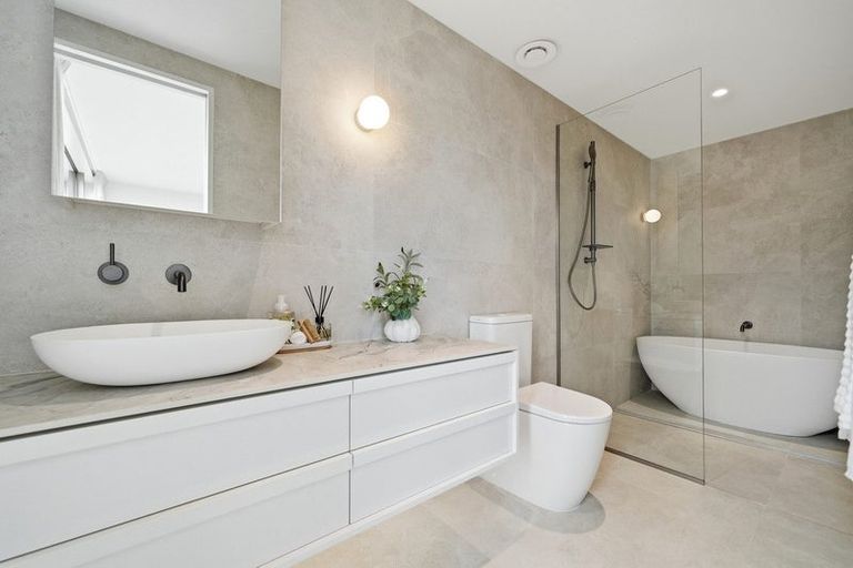Photo of property in 4/22 Clissold Street, Merivale, Christchurch, 8014