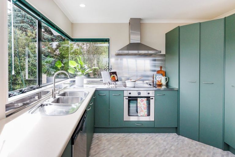 Photo of property in 15 Woodland Grove, Feilding, 4702