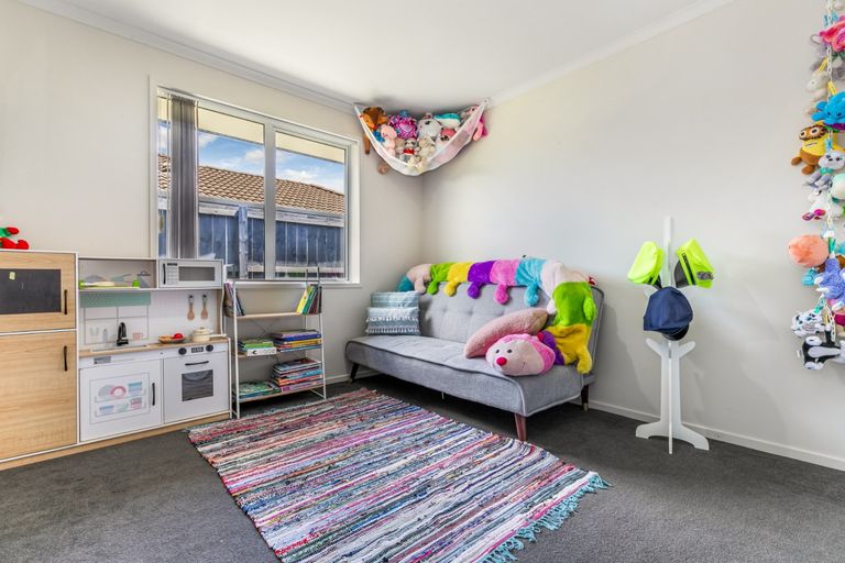 Photo of property in 39 Sunningdale Street, Wattle Downs, Auckland, 2103