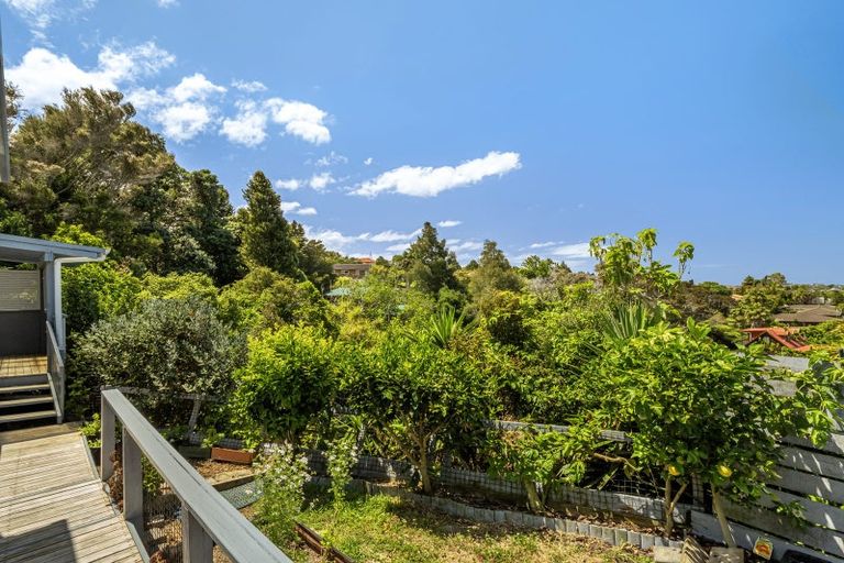 Photo of property in 1/311 Glenfield Road, Glenfield, Auckland, 0629