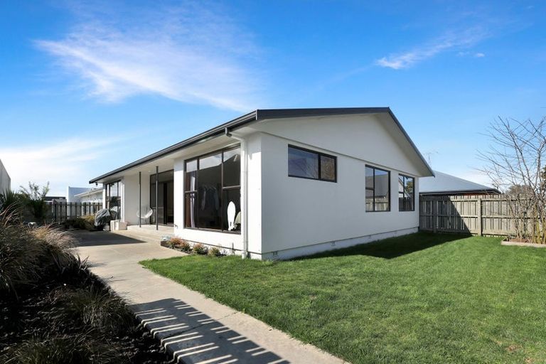 Photo of property in 17 Mona Square, Ashburton, 7700