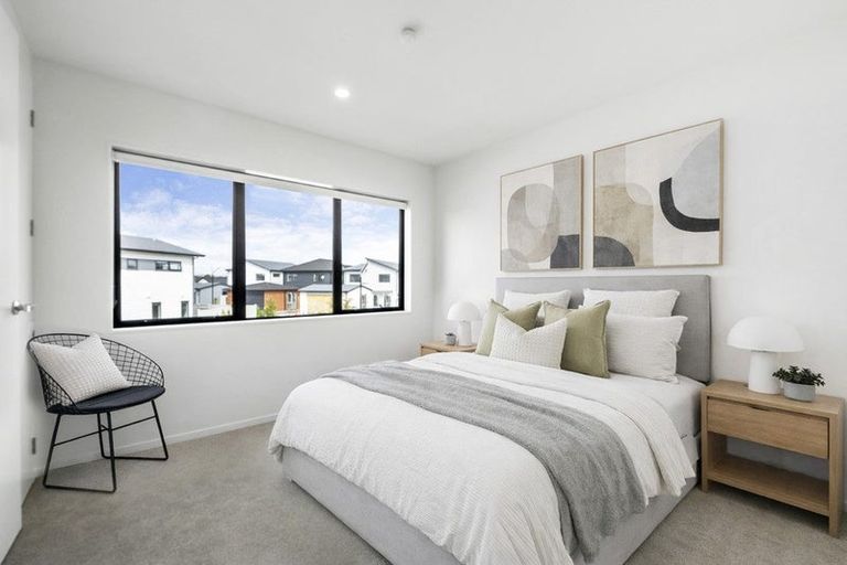 Photo of property in 143 Waituarua Drive, Takanini, Auckland, 2112