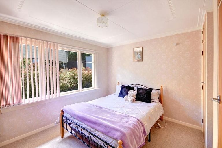 Photo of property in 24 Junction Road, Ravensbourne, Dunedin, 9022