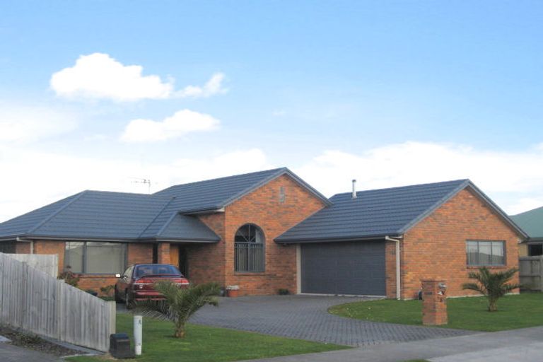 Photo of property in 6 Farringdon Avenue, Rototuna North, Hamilton, 3210