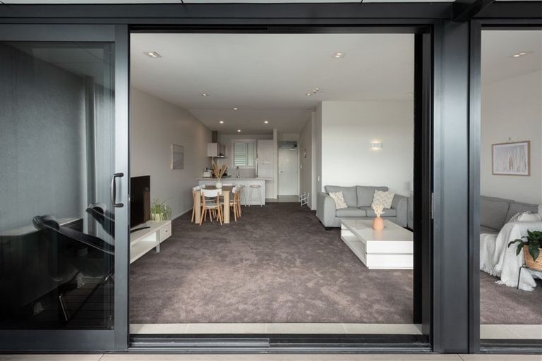 Photo of property in 2-06/424 Maunganui Road, Mount Maunganui, 3116