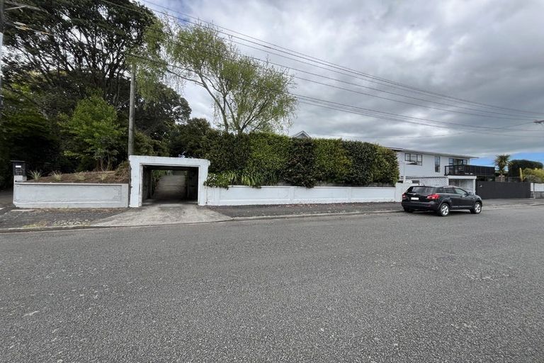 Photo of property in 20 Holsworthy Road, Lower Vogeltown, New Plymouth, 4310