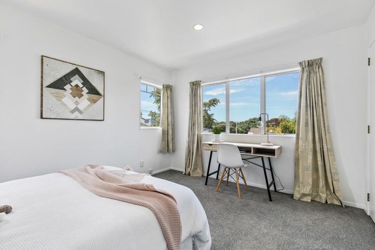 Photo of property in 1/21 Stafford Road, Northcote Point, Auckland, 0627