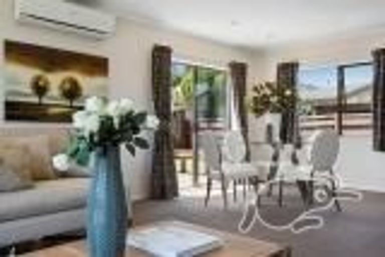Photo of property in 2/30 Vivian Wilson Drive, Eastern Beach, Auckland, 2012