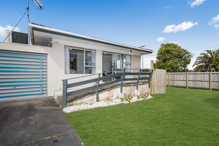 Photo of property in 1/24 Alfriston Road, Manurewa East, Auckland, 2102