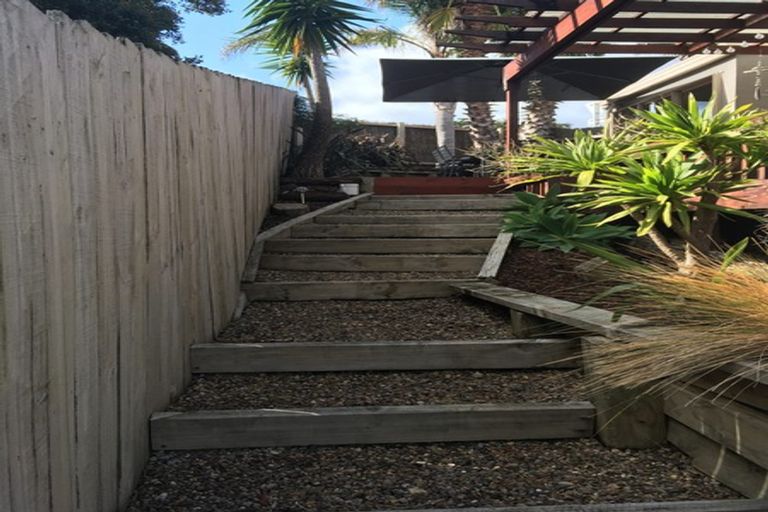 Photo of property in 5 Coralsea Way, Arkles Bay, Whangaparaoa, 0932