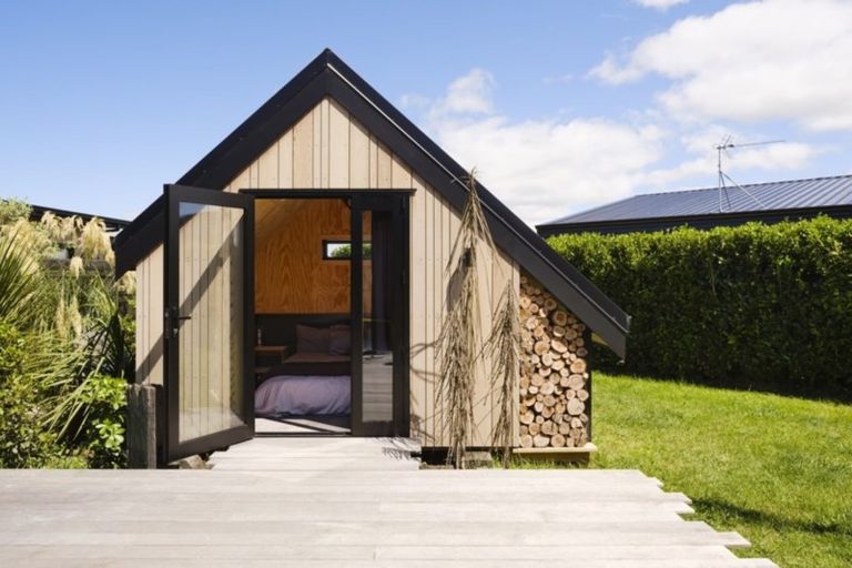 Photo of property in 26 Burgundy Drive, Martinborough, 5711