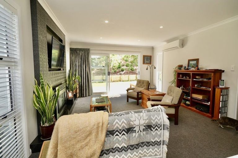 Photo of property in 13 Freedom Drive, Kelvin Grove, Palmerston North, 4414