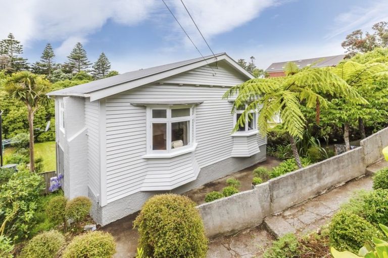 Photo of property in 28 Standen Street, Karori, Wellington, 6012