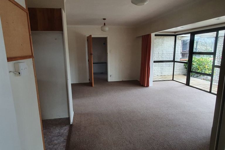 Photo of property in 25 Davidson Crescent, Hornby, Christchurch, 8042