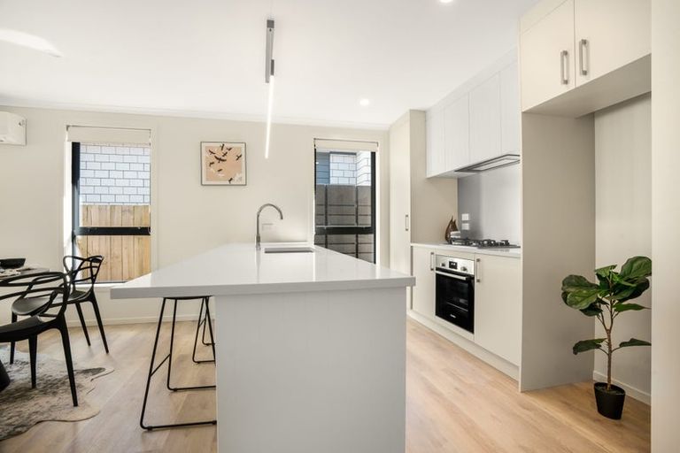 Photo of property in 25 Waruhia Crescent, Rototuna North, 3281