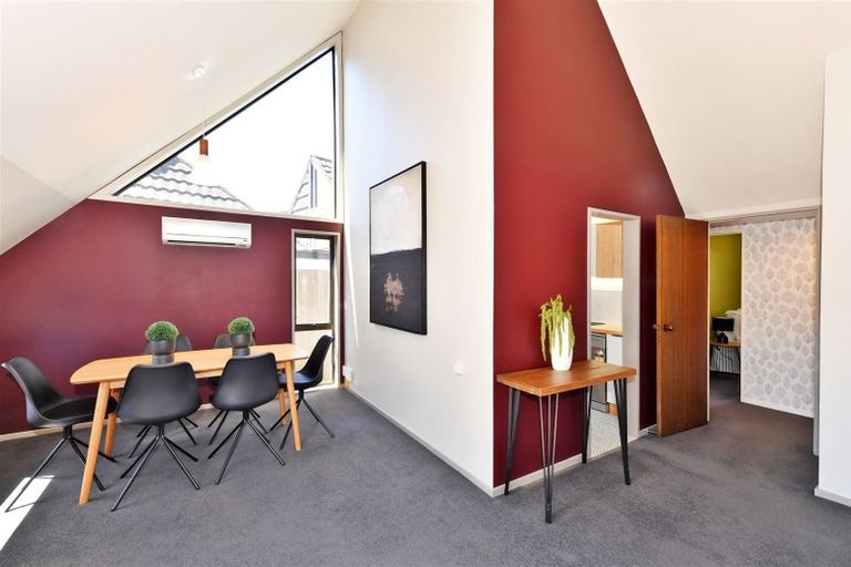 Photo of property in 43n Waimairi Road, Upper Riccarton, Christchurch, 8041