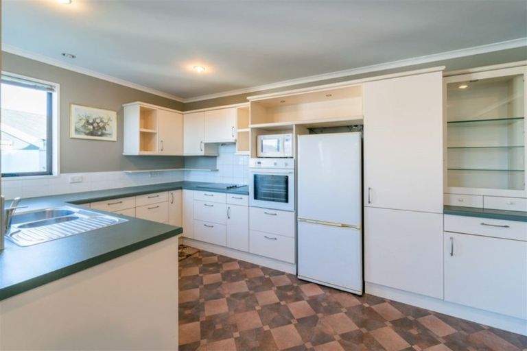 Photo of property in 76 Cheyenne Street, Sockburn, Christchurch, 8042