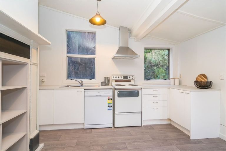 Photo of property in 231 Ravensbourne Road, Ravensbourne, Dunedin, 9022