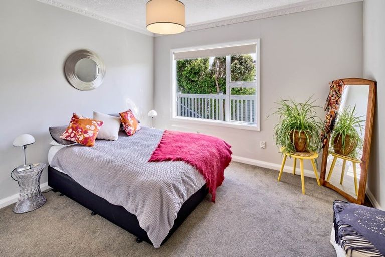 Photo of property in 5 Kio Crescent, Hataitai, Wellington, 6021