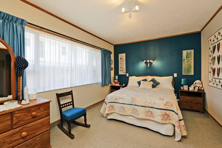 Photo of property in 49a Church Road, Taradale, Napier, 4112