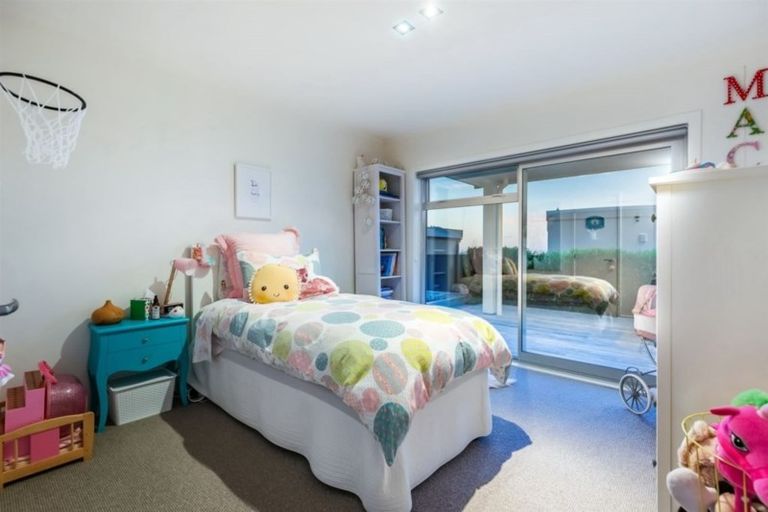 Photo of property in 3/65 Castor Road, Castor Bay, Auckland, 0620