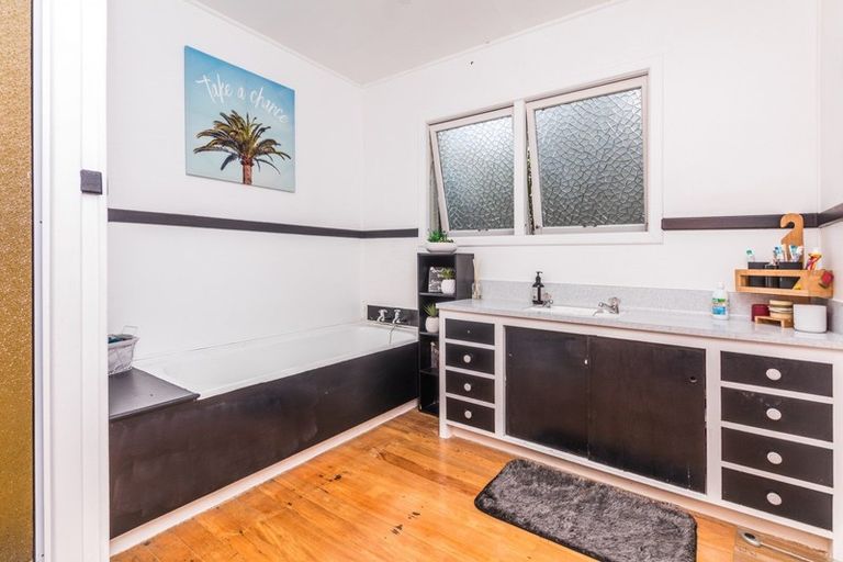 Photo of property in 35 Gerrard Road, Winton, 9720