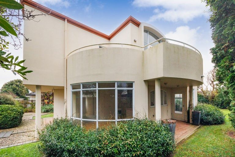 Photo of property in 5 Balcairn Place, Terrace End, Palmerston North, 4410