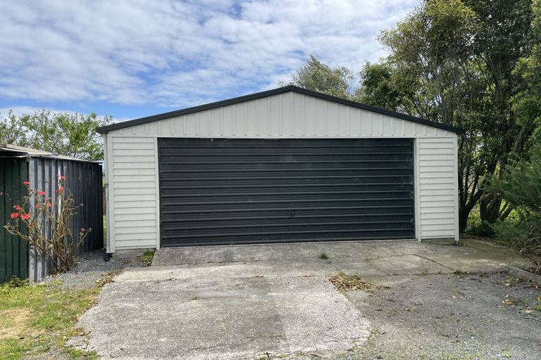 Photo of property in 18 Canal West Road, Waitakaruru, Thames, 3576