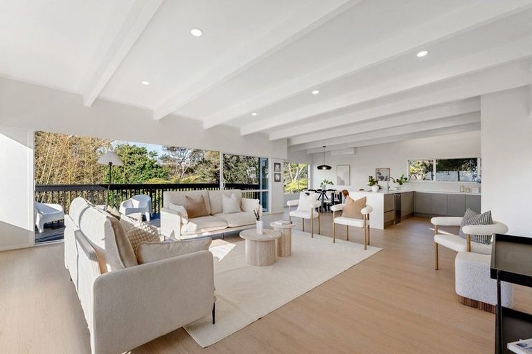 Photo of property in 137 Albany Highway, Unsworth Heights, Auckland, 0632