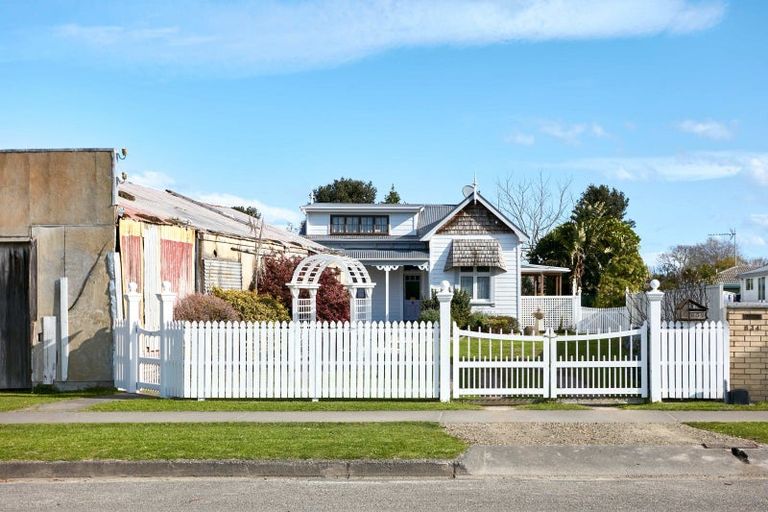 Photo of property in 832 Gladstone Road, Te Hapara, Gisborne, 4010