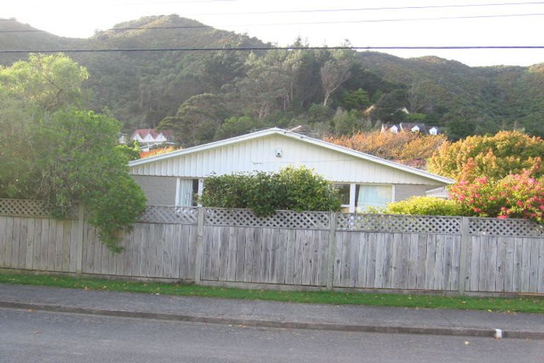 Photo of property in 2a Woodvale Grove, Fairfield, Lower Hutt, 5011