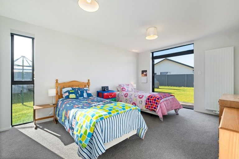 Photo of property in 16 Larch Crescent, Alexandra, 9320