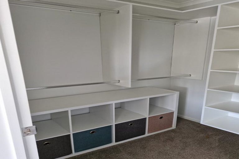 Photo of property in 51 Eugenia Rise, Totara Heights, Auckland, 2105