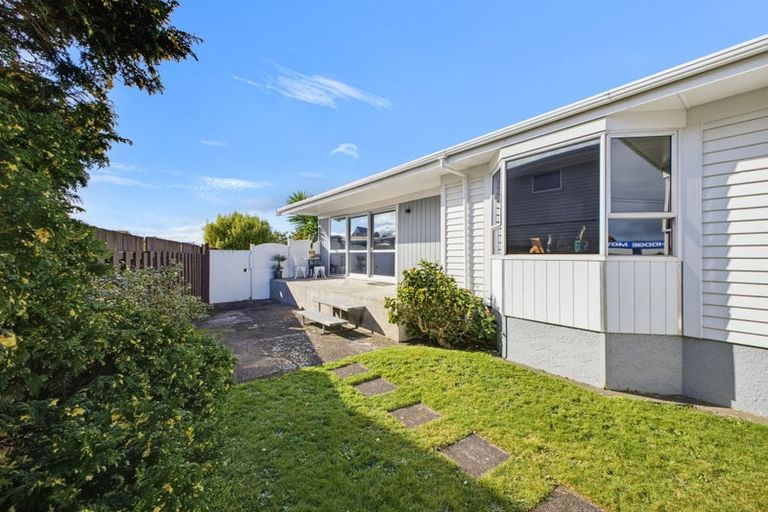 Photo of property in 205 Mangorei Road, Merrilands, New Plymouth, 4312
