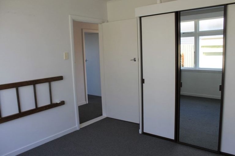 Photo of property in 35 Romilly Street, Westport, 7825