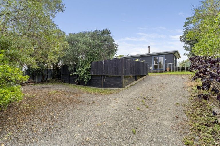 Photo of property in 50 Dixie Street, Te Horo Beach, Otaki, 5581