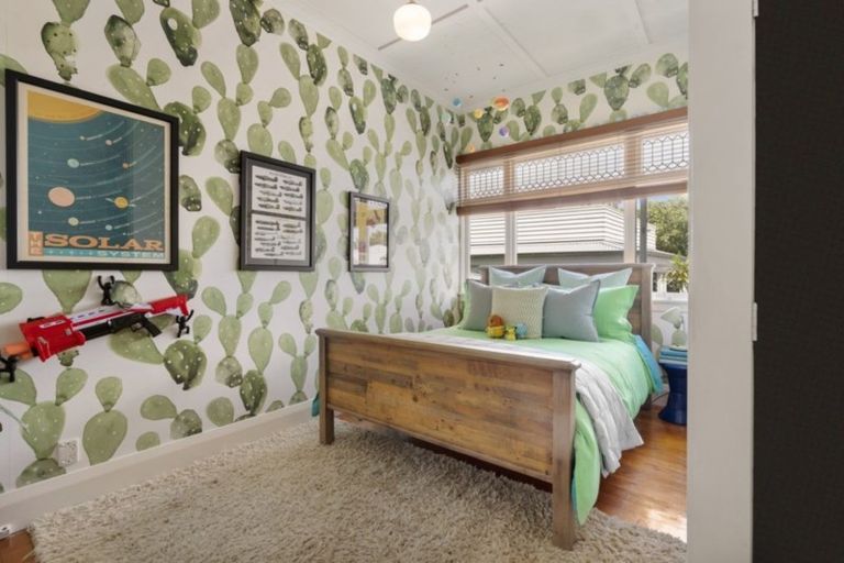 Photo of property in 21 Rattray Street, Devonport, Auckland, 0624