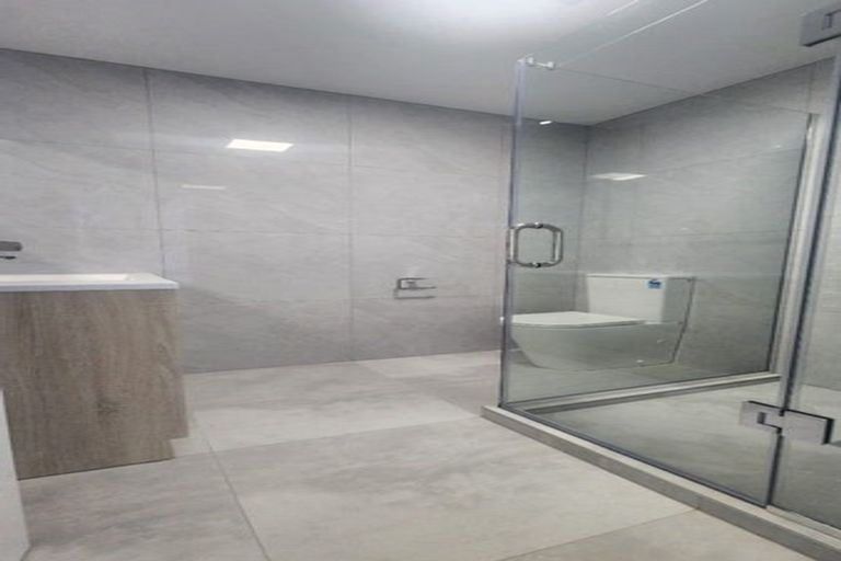 Photo of property in 90a West Harbour Drive, West Harbour, Auckland, 0618