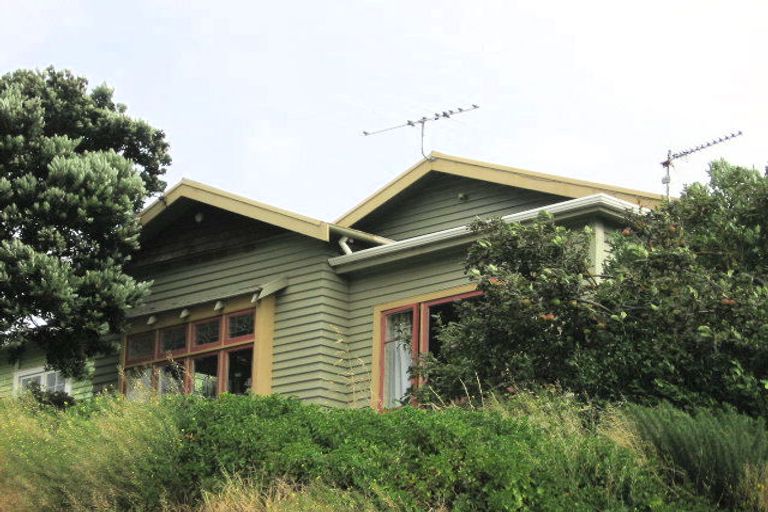 Photo of property in 4 Waikato Street, Island Bay, Wellington, 6023